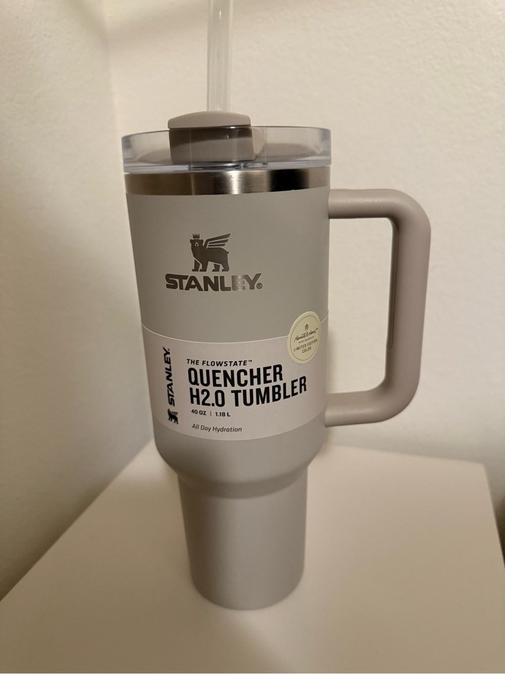 Stanley Quencher H2.0 Tumbler in Pale Gray